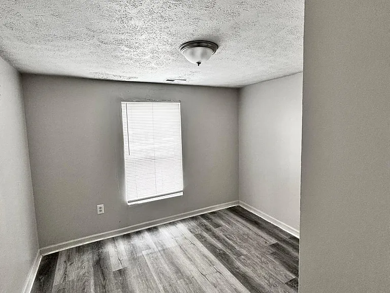 5132 W Caven St — Photo 17