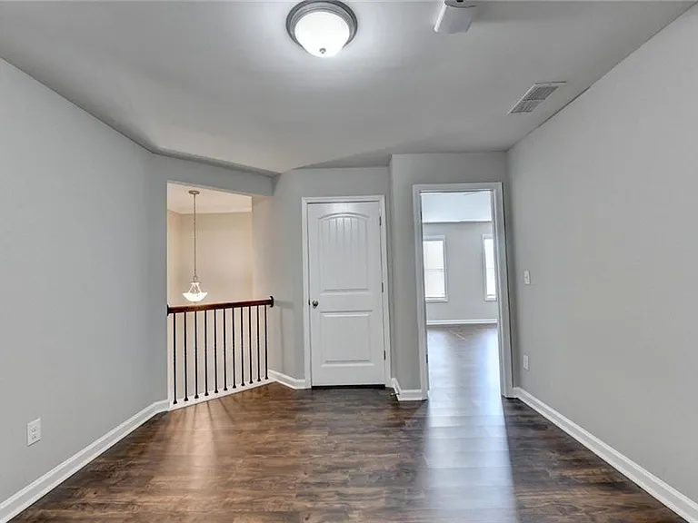 7245 Heritage Oak Ct — Photo 29