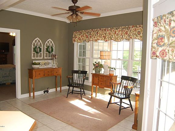 5th image of 185 Mill Brook Cir