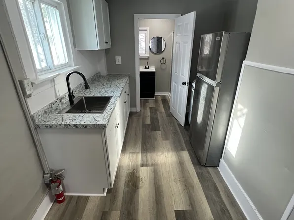 10-12 Prospect St #C, Claremont, NH 03743