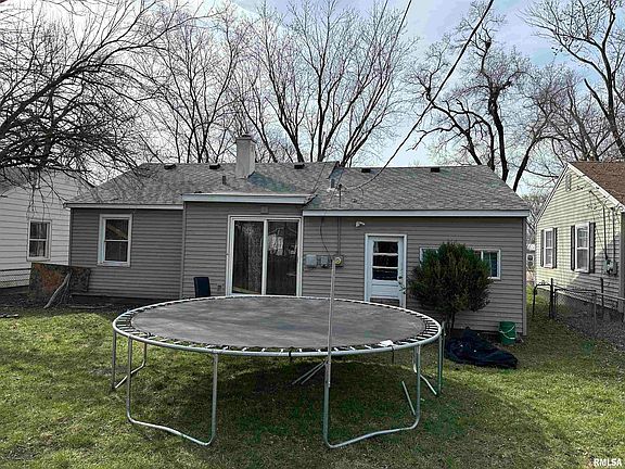 2nd image of 1042 S Tonti Cir