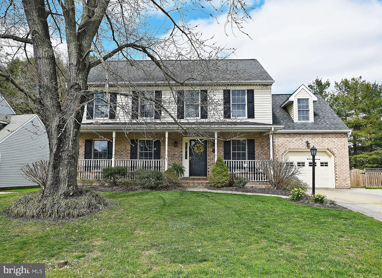 1568 Foxborough Dr photo 1