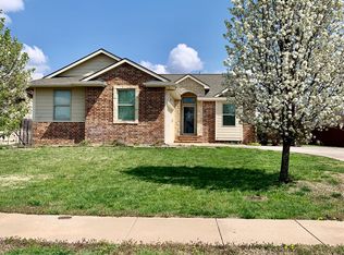 1106 N Beau Jardin St, Derby, KS 67037