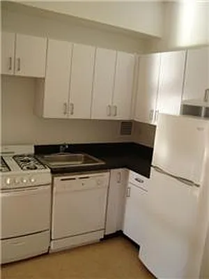 Rented by Luxor Homes & Investment Realty | media 5