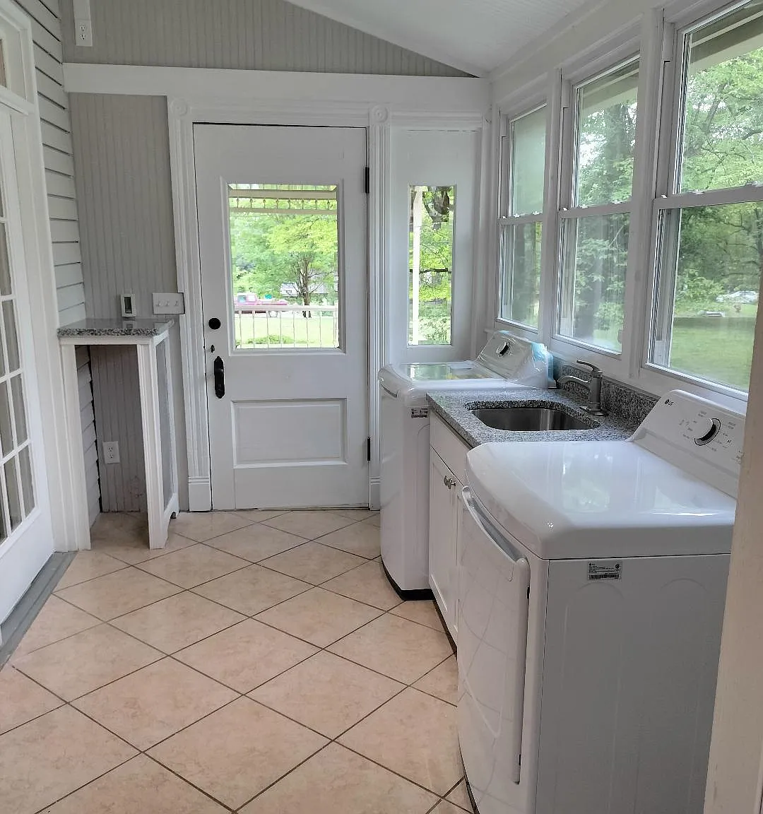 3 bed, 1.5 bath, 2300 sqft, $1,450 — Photo 4