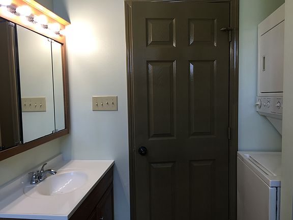 Bathroom w/ Washer/Dryer Connect