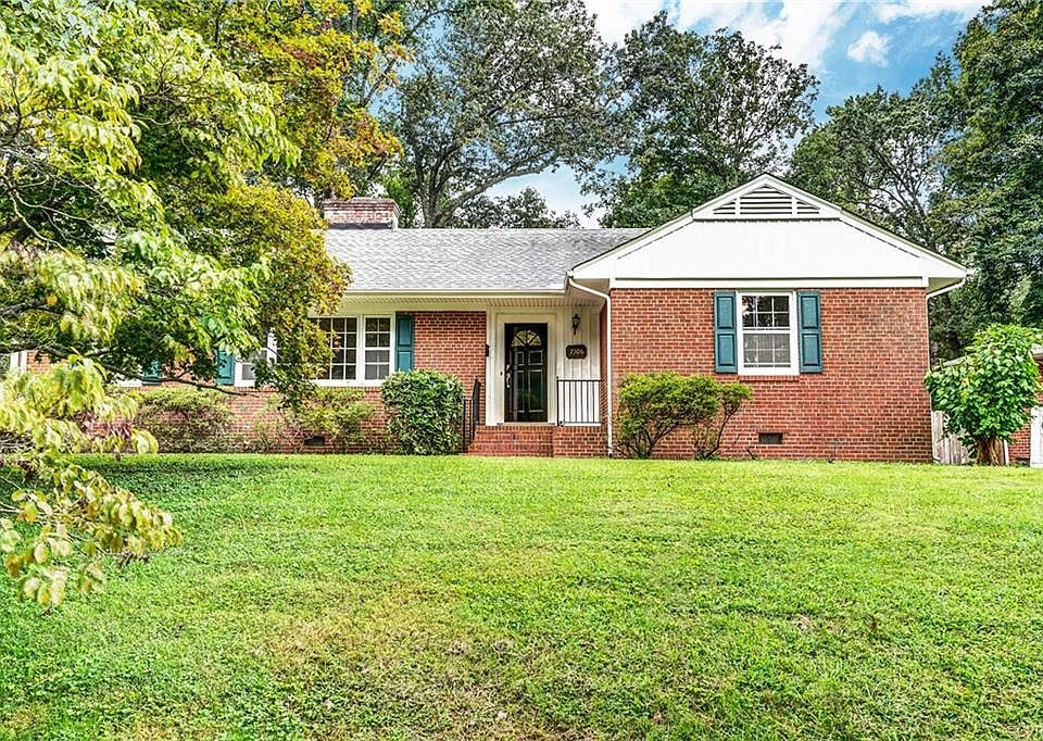 1st image of 7506 N Pinehill Dr