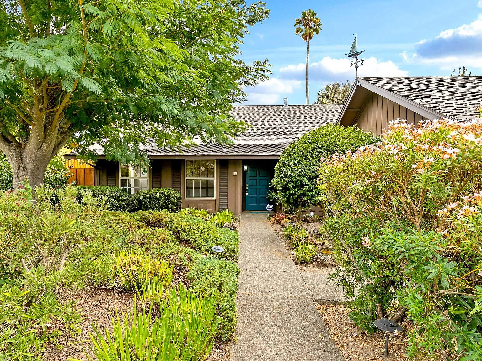 3 bed, 1815 sqft, $6,500 — Photo 4
