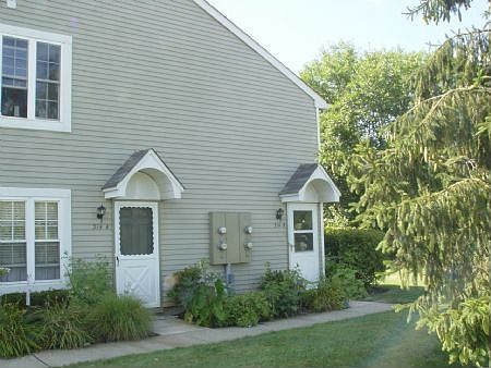 walk way to the front door