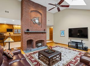 42 Nutting Rd, Westford, MA 01886