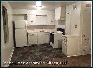 5th image of 2818 Cedar Cir APT 2