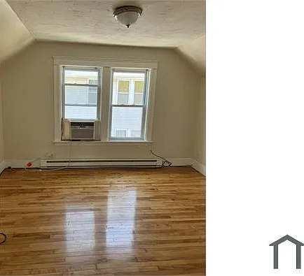 1060 Pleasant St #3 — Photo 13