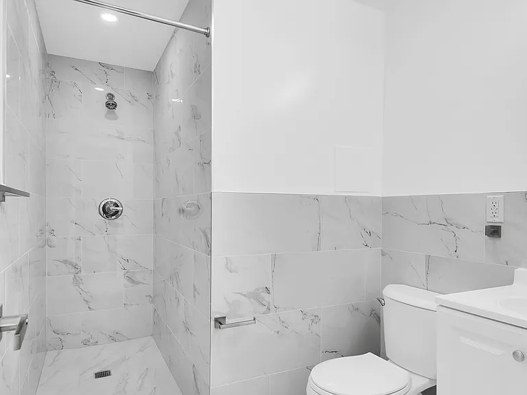 174 7th Ave #2F — Photo 5