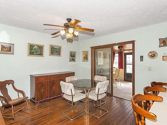 4th image of 9666 Cedar Cove Ln #0