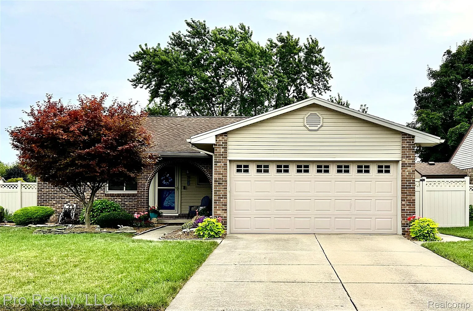 15355 Dondero Dr photo 1
