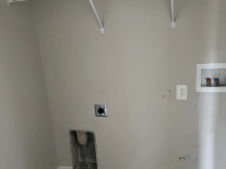 316 Sinclair Ln — Photo 6