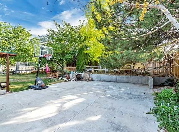 4th image of 6236 S Aspen Shadow Ct