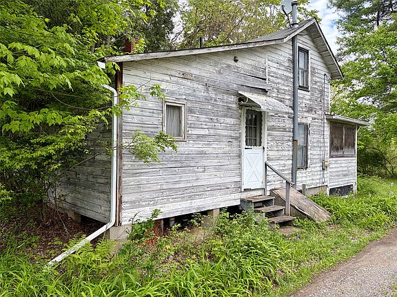 4th image of 10690 Glenn Blvd