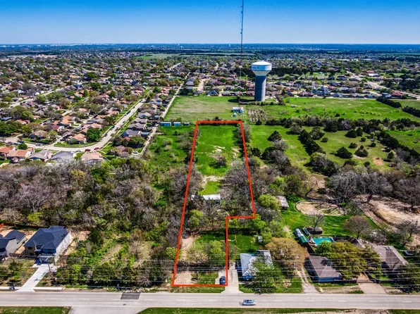 527 S Clark Rd, Cedar Hill, TX 75104