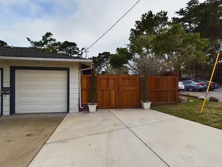 771 Madison St — Photo 2