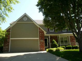 2609 SE Nottingham Dr, Lees Summit, MO 64063
