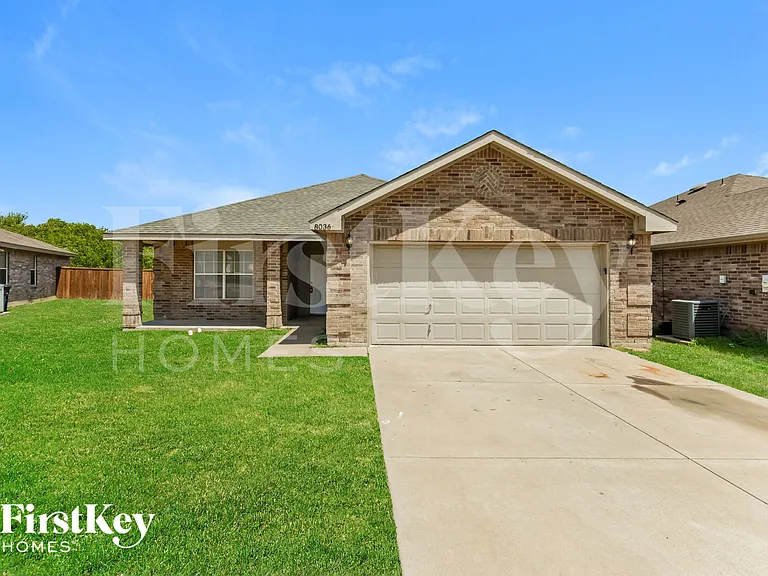 8036 Autumn Creek Trl — Photo 1