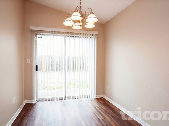 5th image of 3110 Boynton Dr