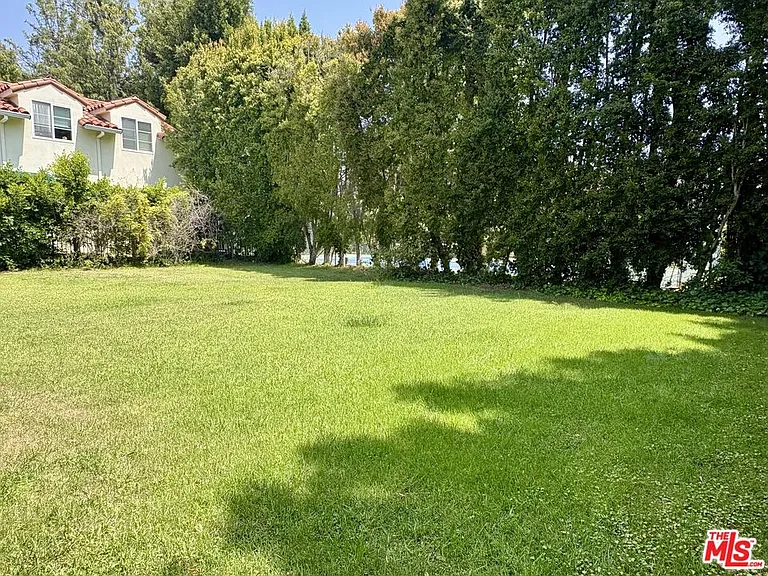 414 N Las Palmas Ave — Photo 44