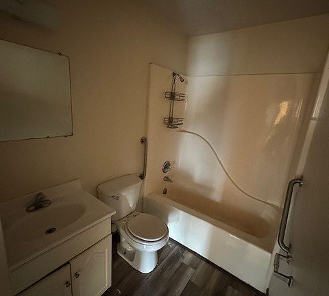 5th image of 705 & 711 W Washington Ave #11505422