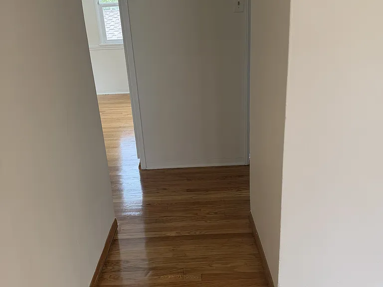 1210 N Kenwood St — Photo 5
