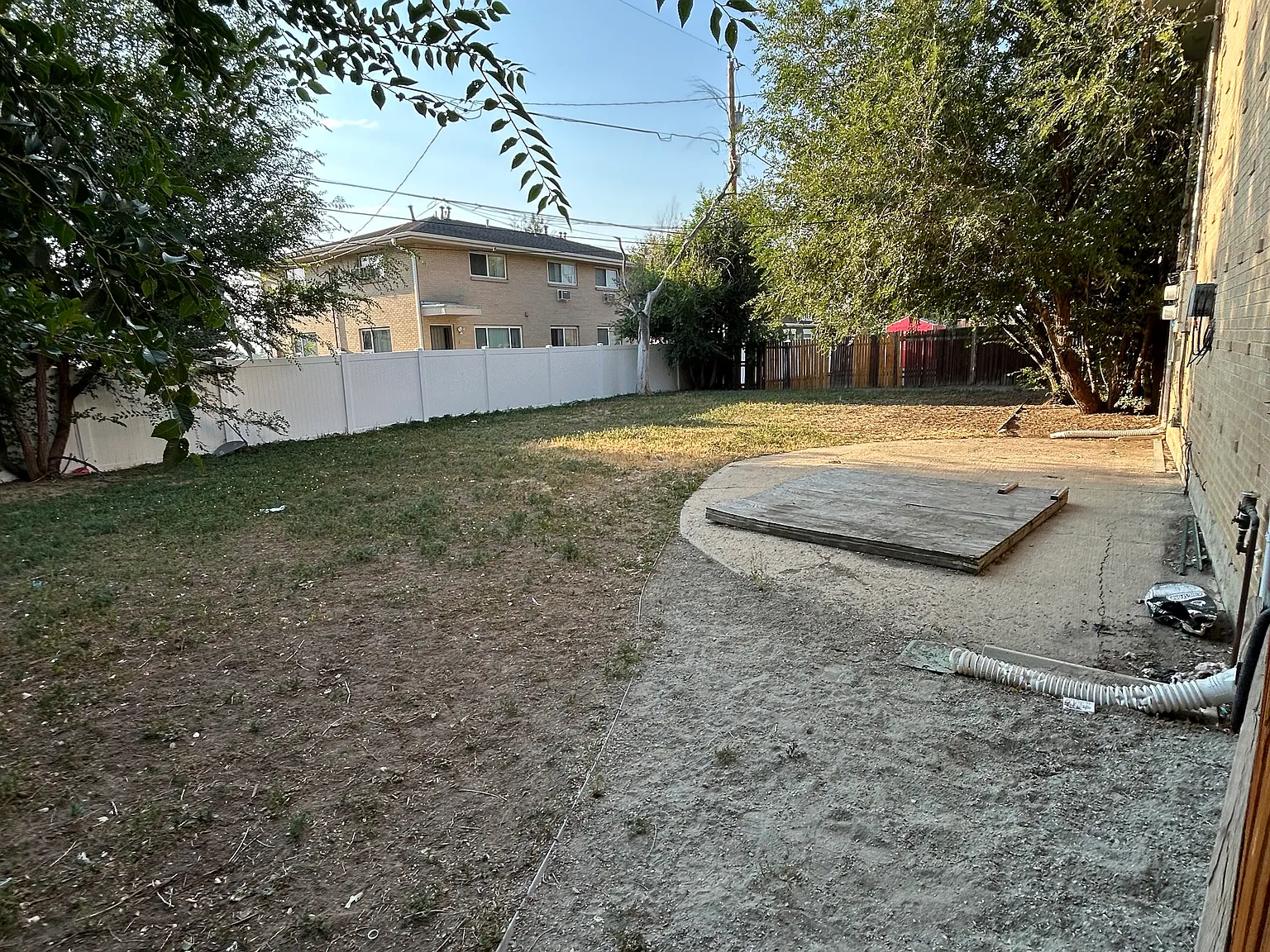 2 bed, 1.5 bath, 900 sqft, $1,650 — Photo 2