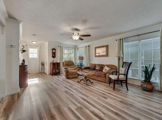 1221 Elm Ct, Runaway Bay, TX 76426