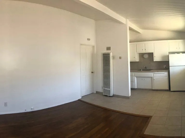 608-612 Santa Barbara St. — Photo 3