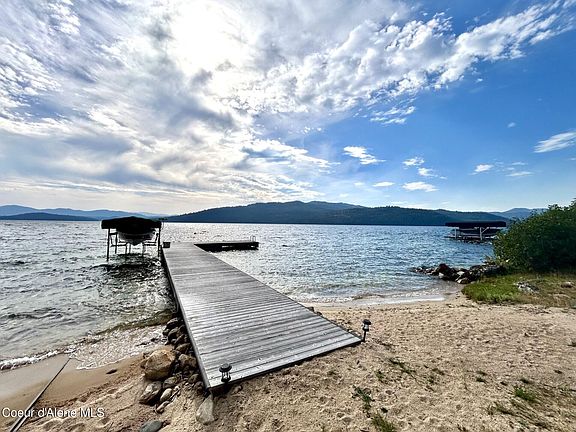 2nd image of 1934 Cape Horn Rd