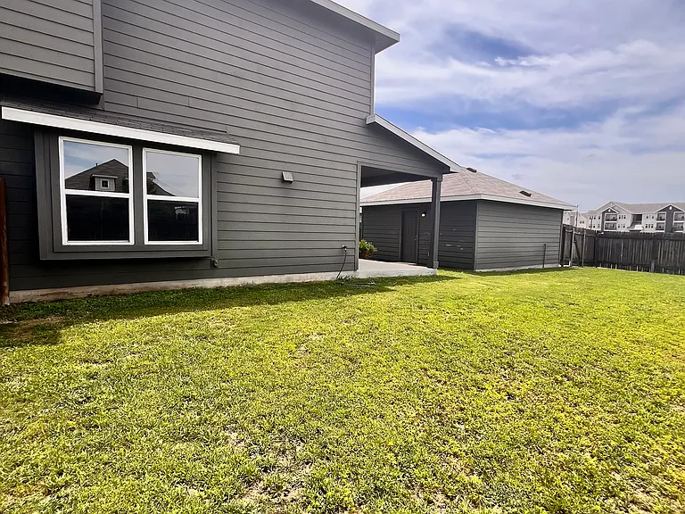 100 Clearlake Dr — Photo 8