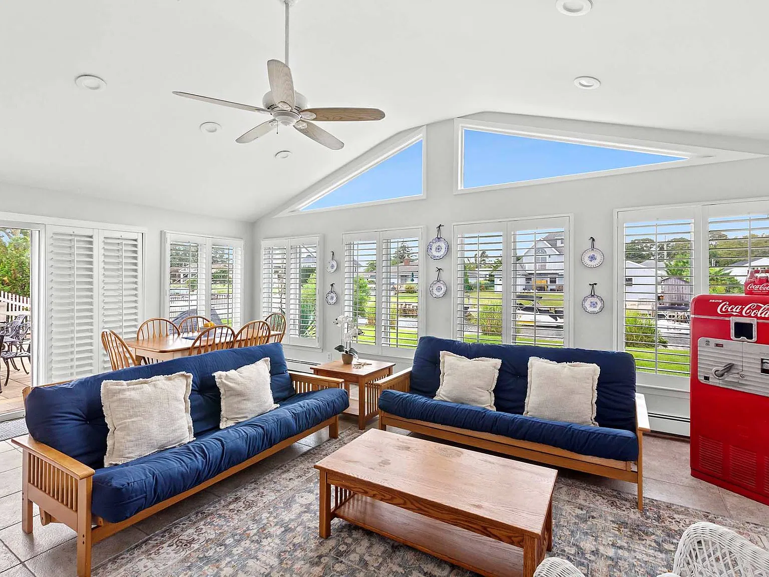 Seamless Waterfront Lifestyle — Photo 3