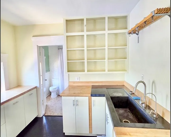 123 Elmwood Avenue — Photo 4