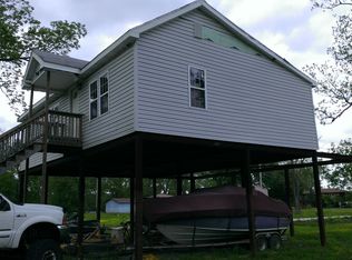 610 Grove Ave, Saint Charles, MO 63301