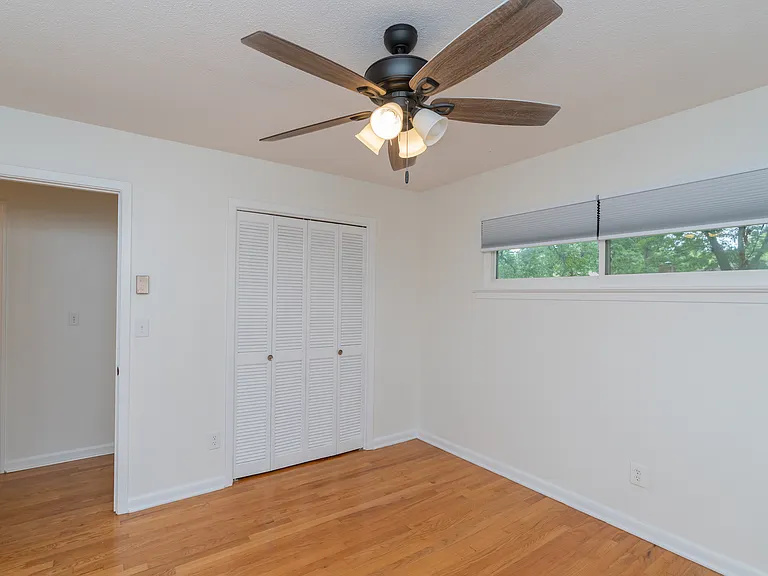 1621 Fernwood Cir — Photo 18