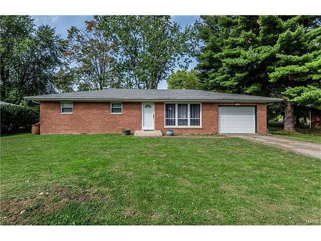 1301 Eileen St photo 1