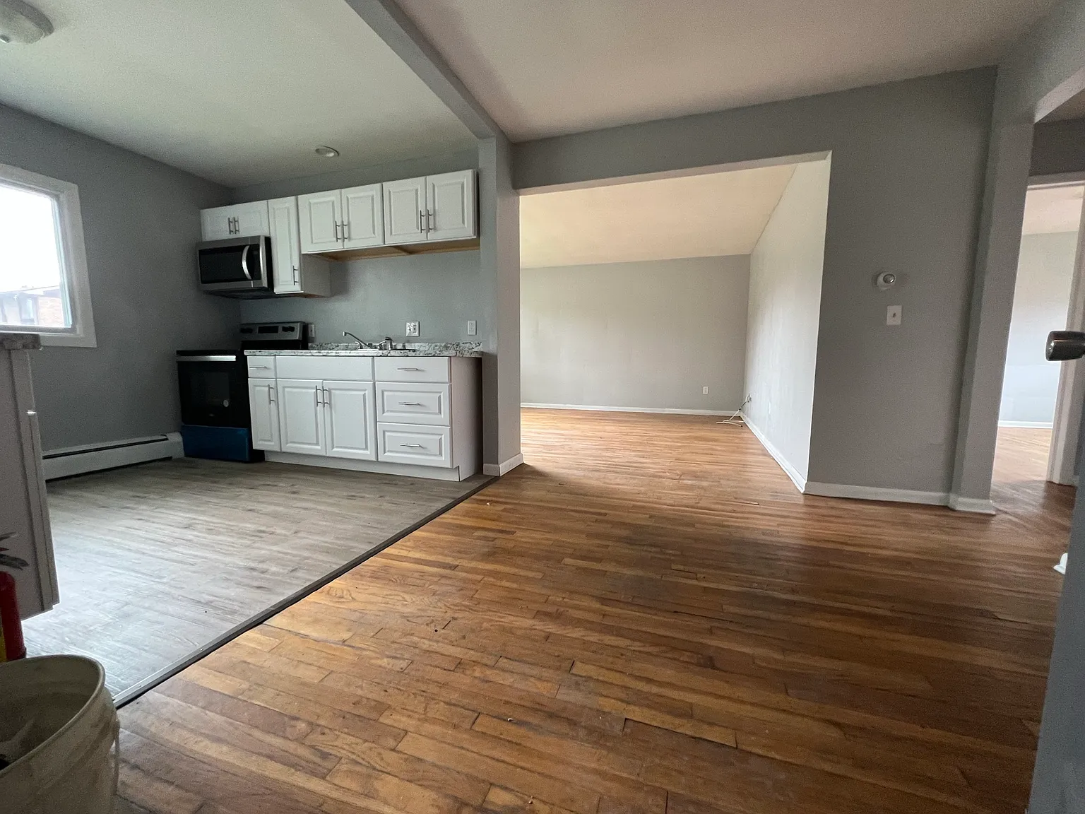 2 bed, 950 sqft, $1,150 — Photo 3