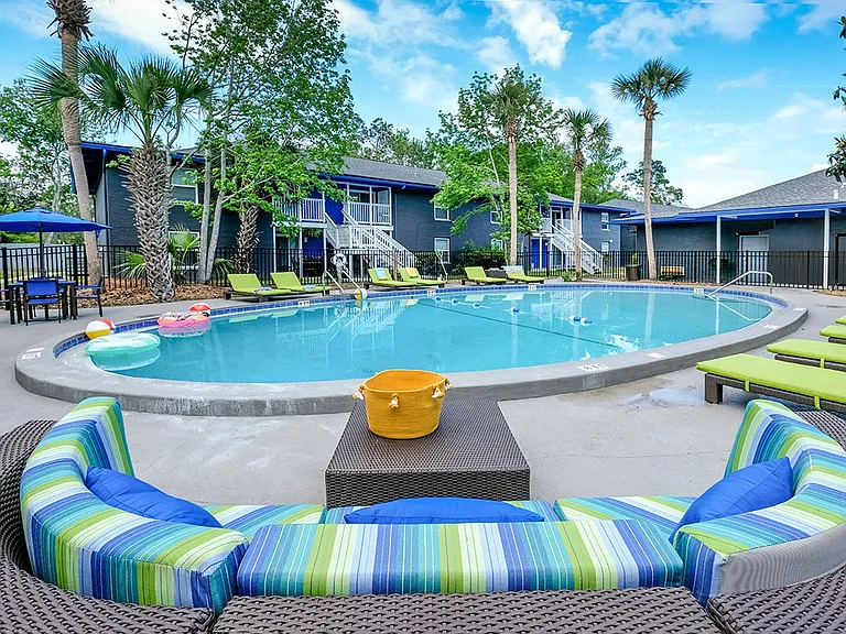 Mandarin Bay Apartments - Swimming Pool