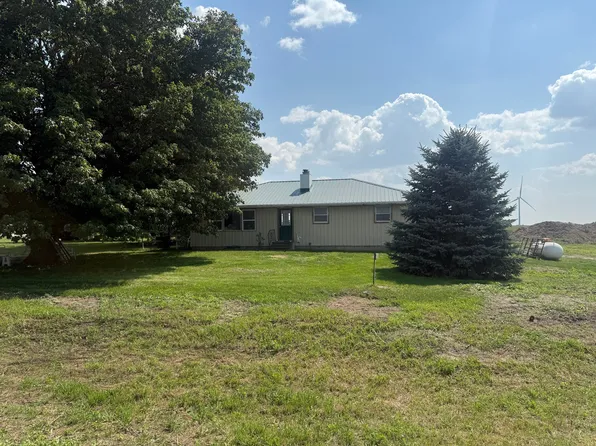 1742 520th Ave, Montezuma, IA 52222