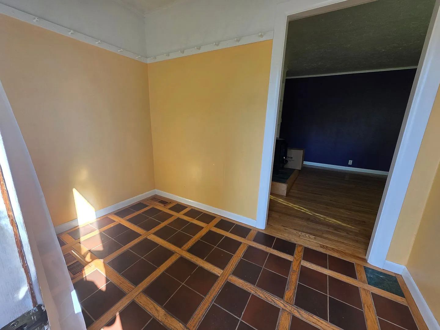 2 Bedroom Home Near Jber, Uaa, Hospitals — Photo 3