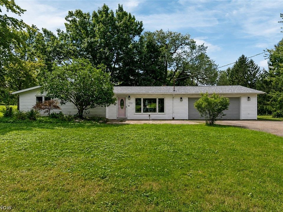 1st image of 975 Colony Dr