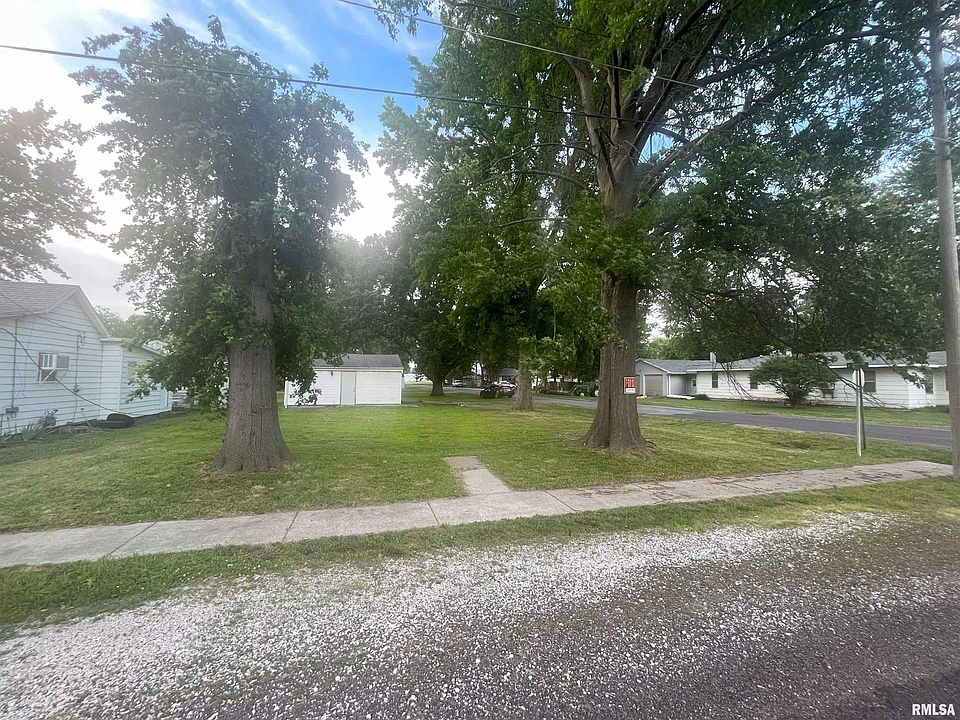 2nd image of 151 E Lincoln Ave