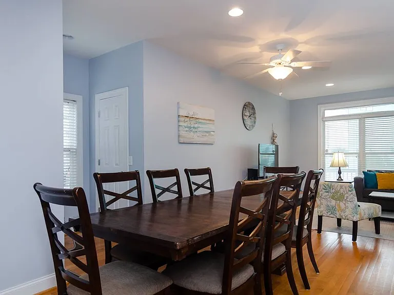 1604 Canal Dr #1 — Photo 8