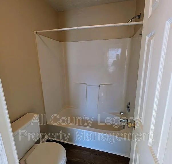 3757 Meadow Creek Dr — Photo 7
