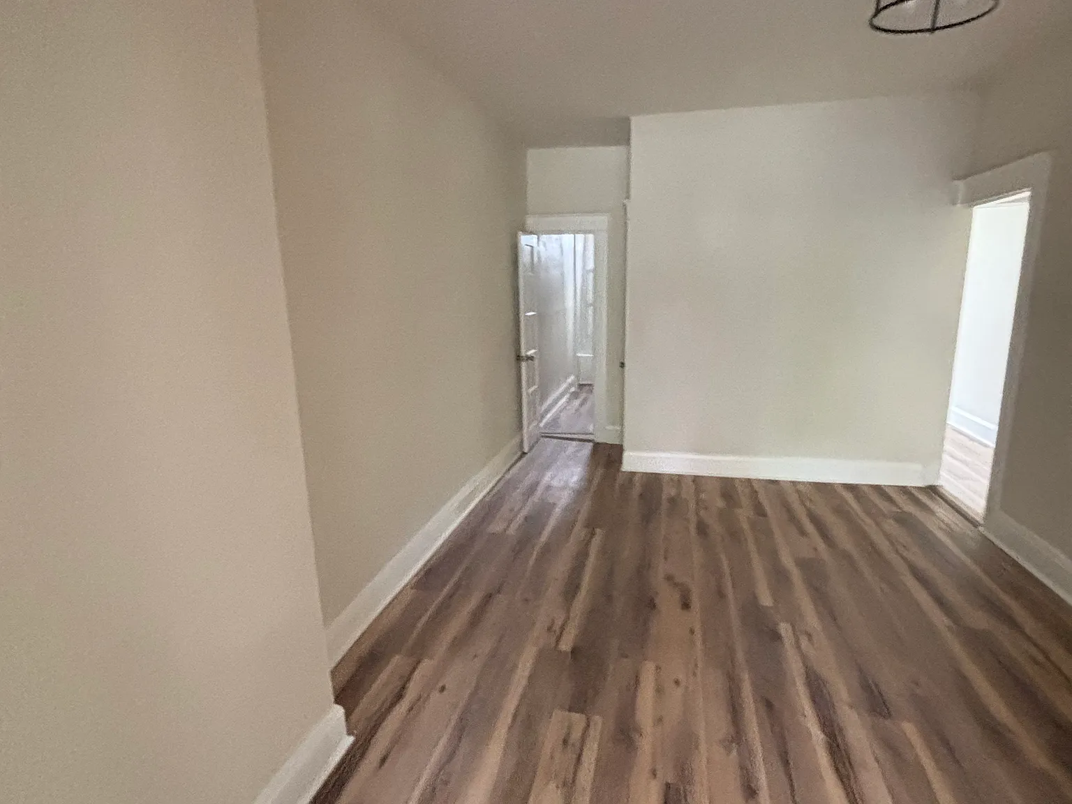 3 bed, 1260 sqft, $1,650 — Photo 2