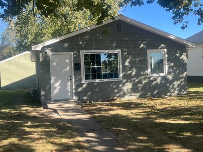 407 1/2 Iowa Ave, Streator, IL, 61364